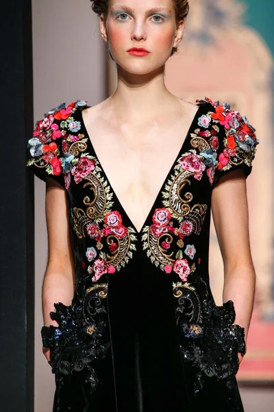 Look 17